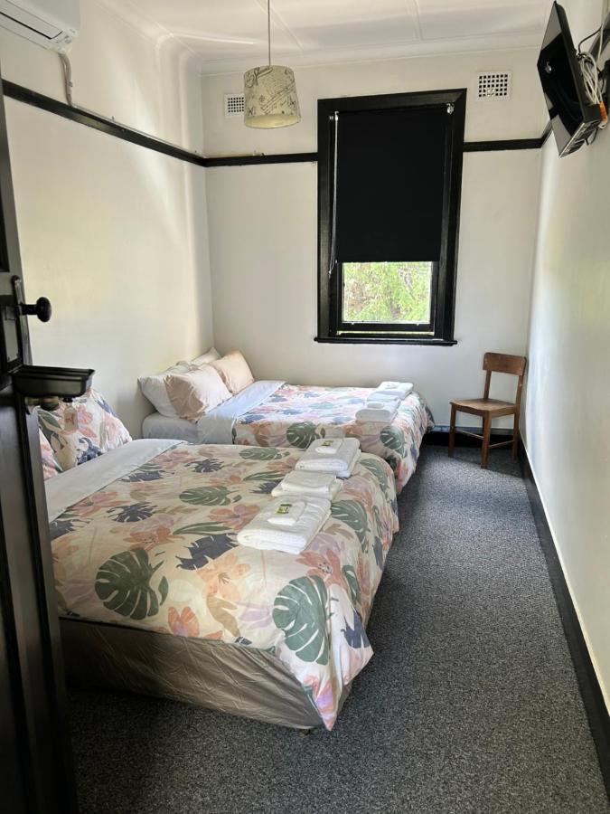 Imperial Hotel Motel Portland 2847 ภายนอก รูปภาพ